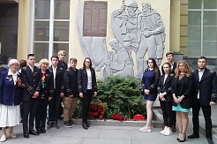 Студенты и сотрудники МГРИ поздравили Ветеранов